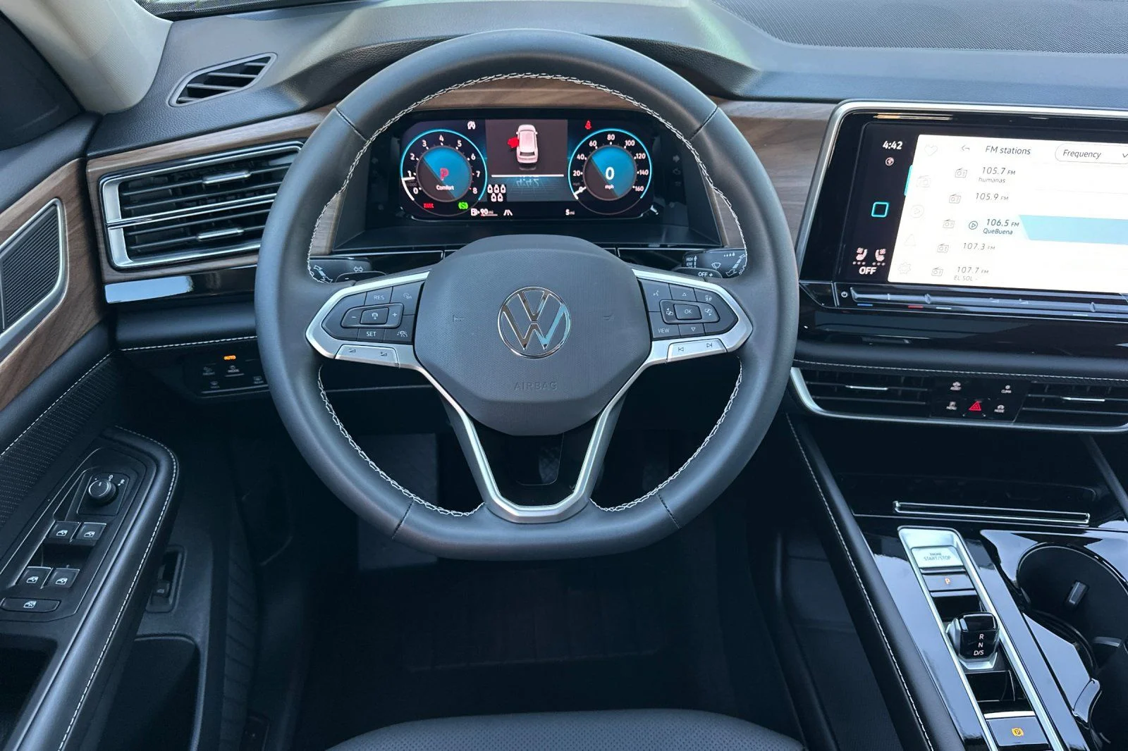 New 2026 Silver Volkswagen 2.0T SE w/Technology image 12