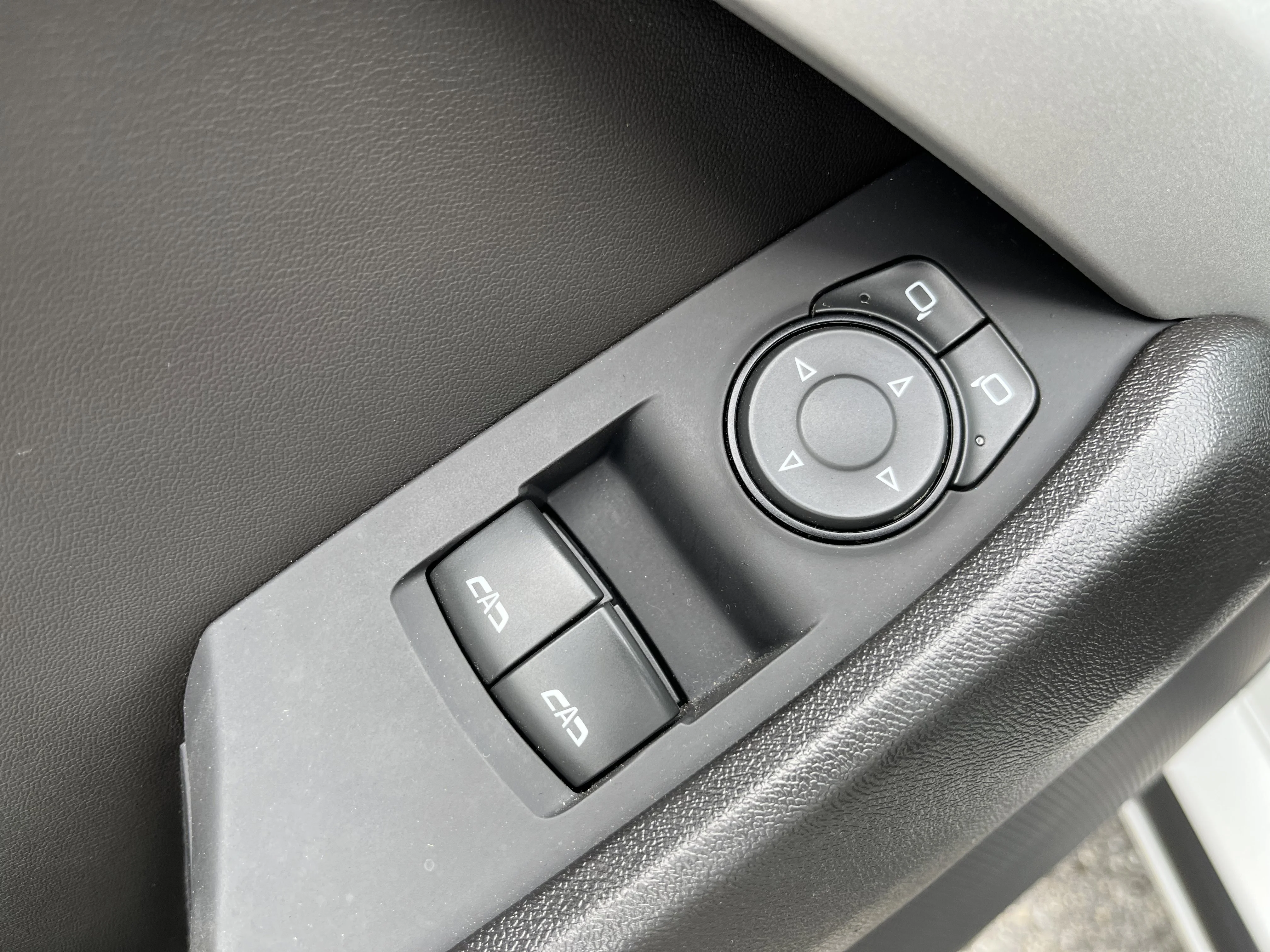 Used 2023 Summit White Chevrolet 2LT image 13