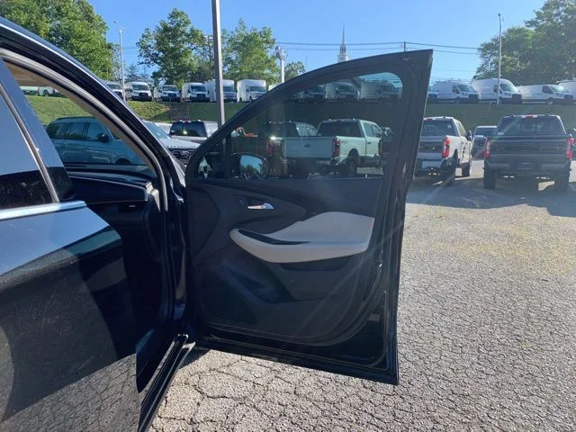 Used 2017 Ebony Twilight Metallic Buick Preferred image 14