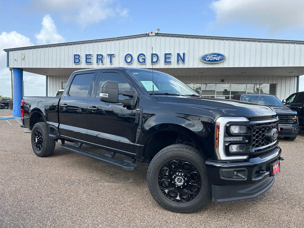 Used 2025 Black Ford XLT image 1