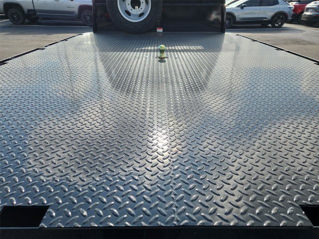 2025 Chevrolet Silverado 3500 HD Chassis Cab photo 22 of 58
