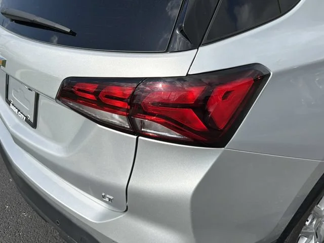 Used 2022 Silver Ice Metallic Chevrolet LT image 10