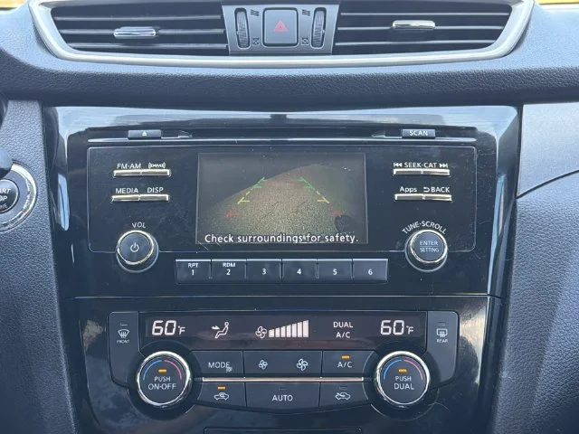 Used 2016 Gray Nissan SV image 19