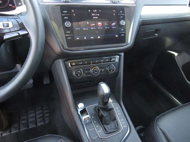 Used 2020 Deep Black Pearl Volkswagen  image 18
