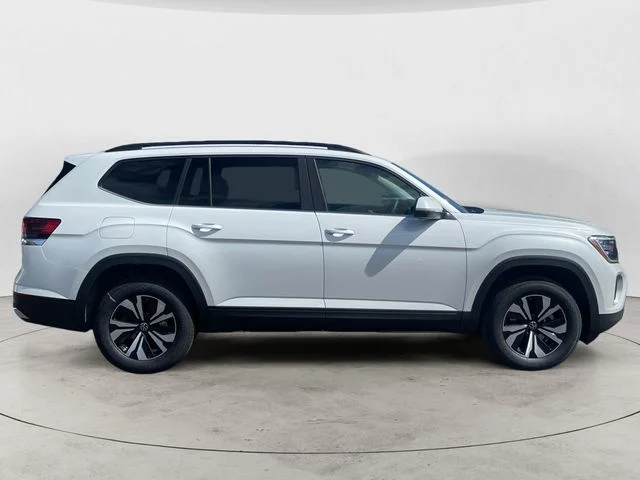 New 2026 White Volkswagen 2.0T SE image 6