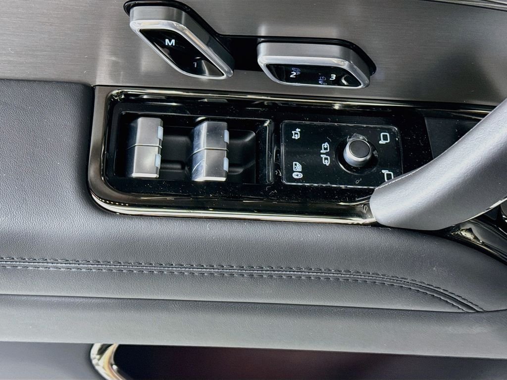 New 2026 Borasco Grey Land Rover Dynamic SE image 19
