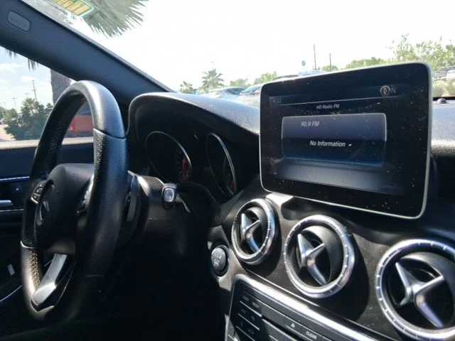 Used 2018  Mercedes-Benz CLA 250 image 11
