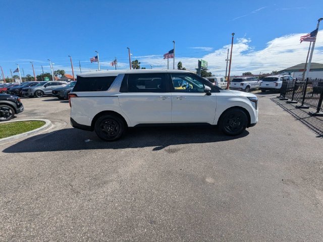 New 2027 White Kia LXS image 7