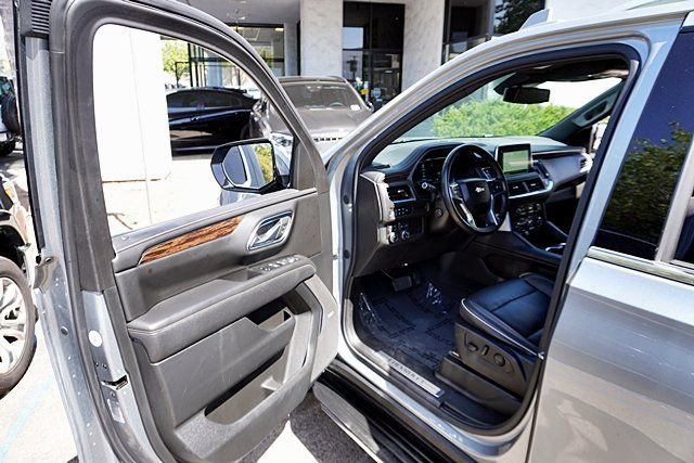 Used 2024 Gray Chevrolet Premier image 33