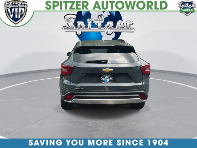 Used 2025 Gray Chevrolet LT image 9