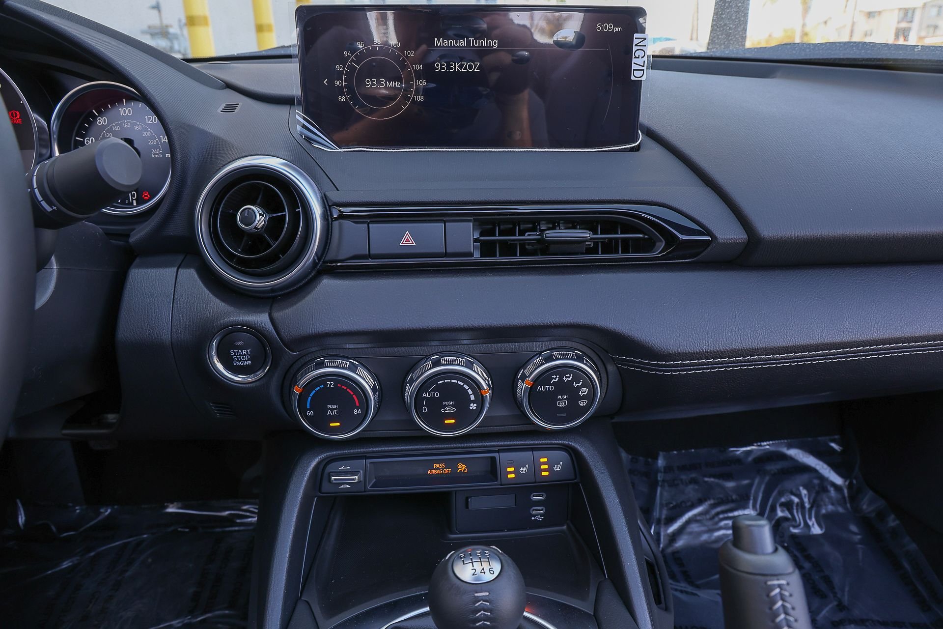 2026 Mazda MX-5 GT - Photo 12