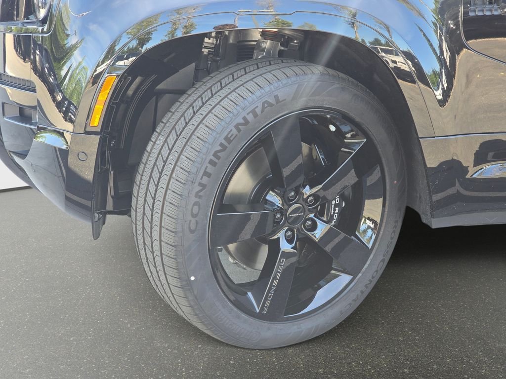 New 2026 Santorini Black LAND ROVER V8 image 35