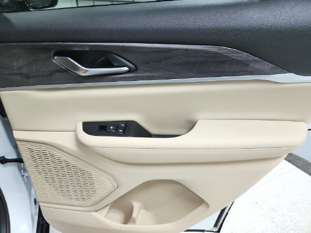 Used 2024 White Jeep Limited image 42