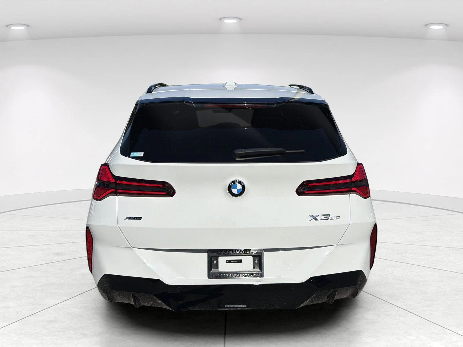 New 2026 Alpine White BMW 30 xDrive image 5