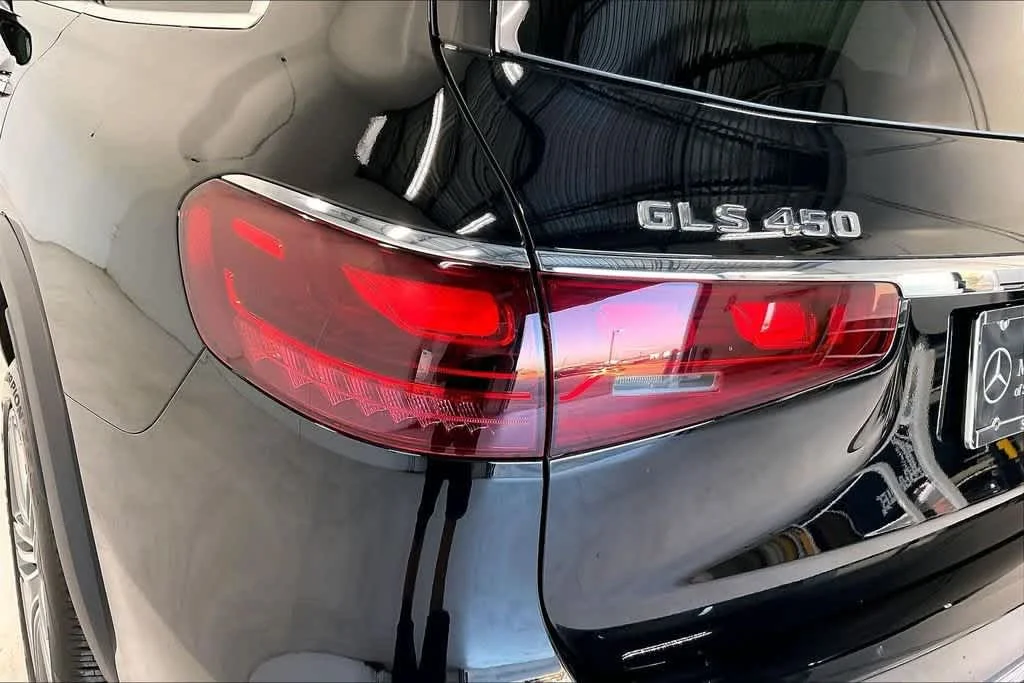 Certified Used 2026  Mercedes-Benz GLS 450 image 28