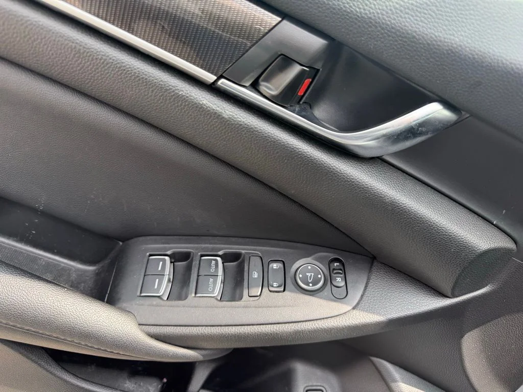 Used 2021 Silver Honda Sport image 9
