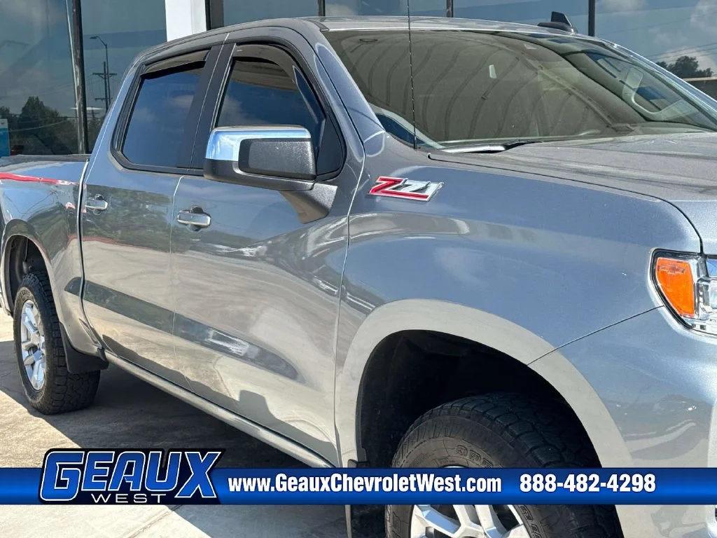Used 2023 Gray Chevrolet LT image 2