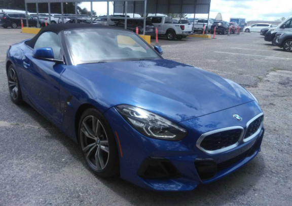 2025 BMW Z4 sDrive30i's photo