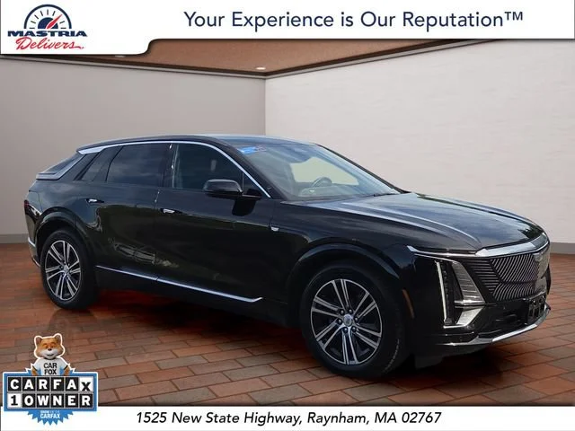 2024 Cadillac LYRIQ Luxury 1