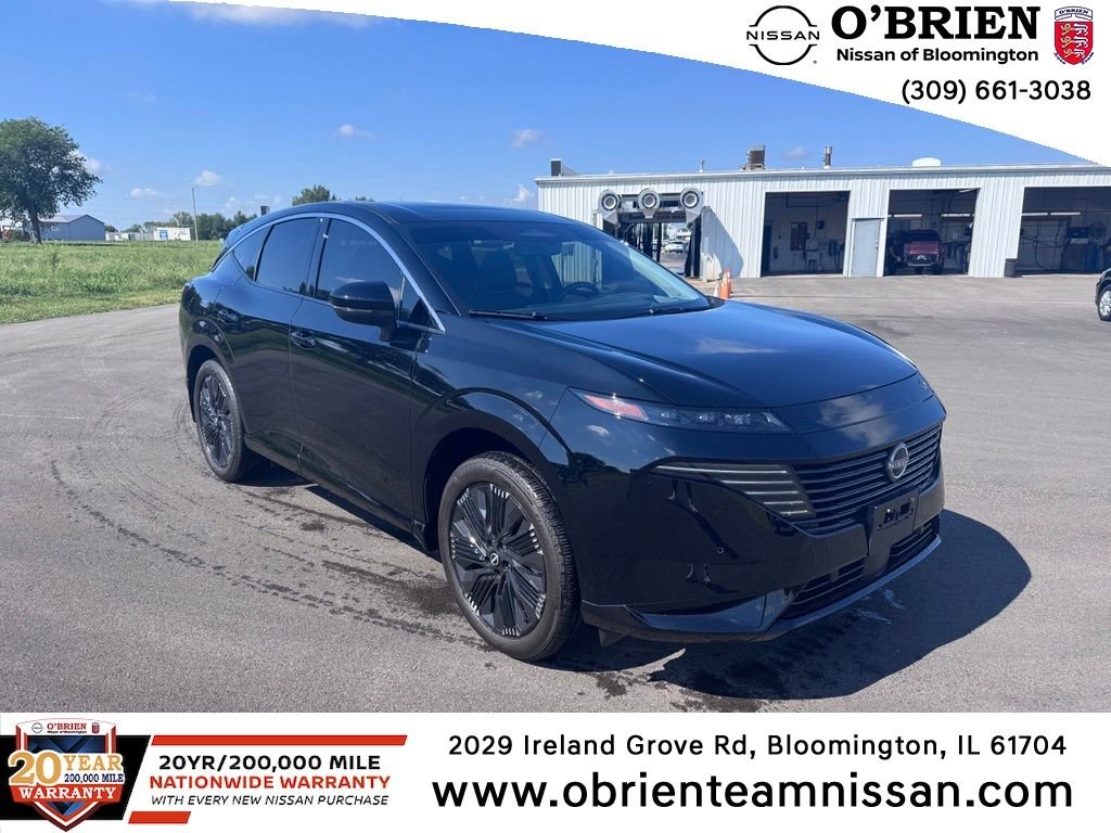 Used 2025 Super Black Nissan Platinum image 1