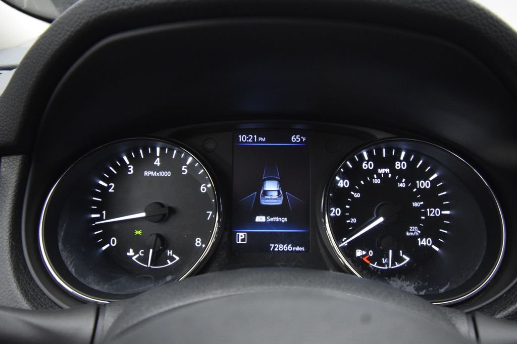 Used 2020 Red Nissan SV image 14