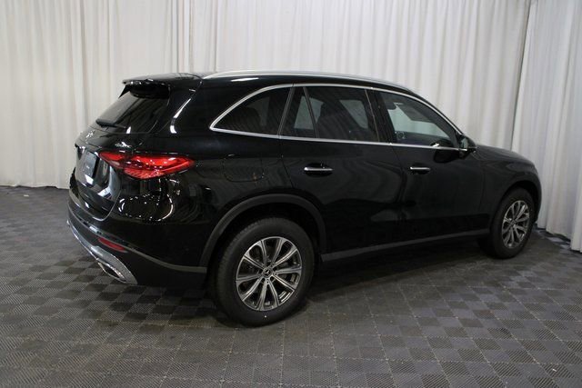 New 2026 Black Mercedes-Benz GLC 300 image 40