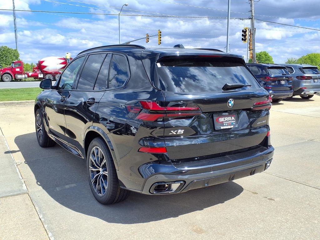 New 2026 Black Sapphire Metallic BMW xDrive40i image 15