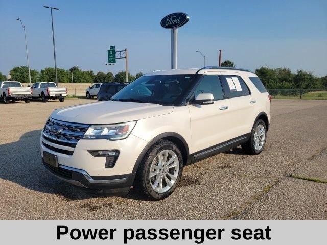 Used 2018 White Ford Limited image 17