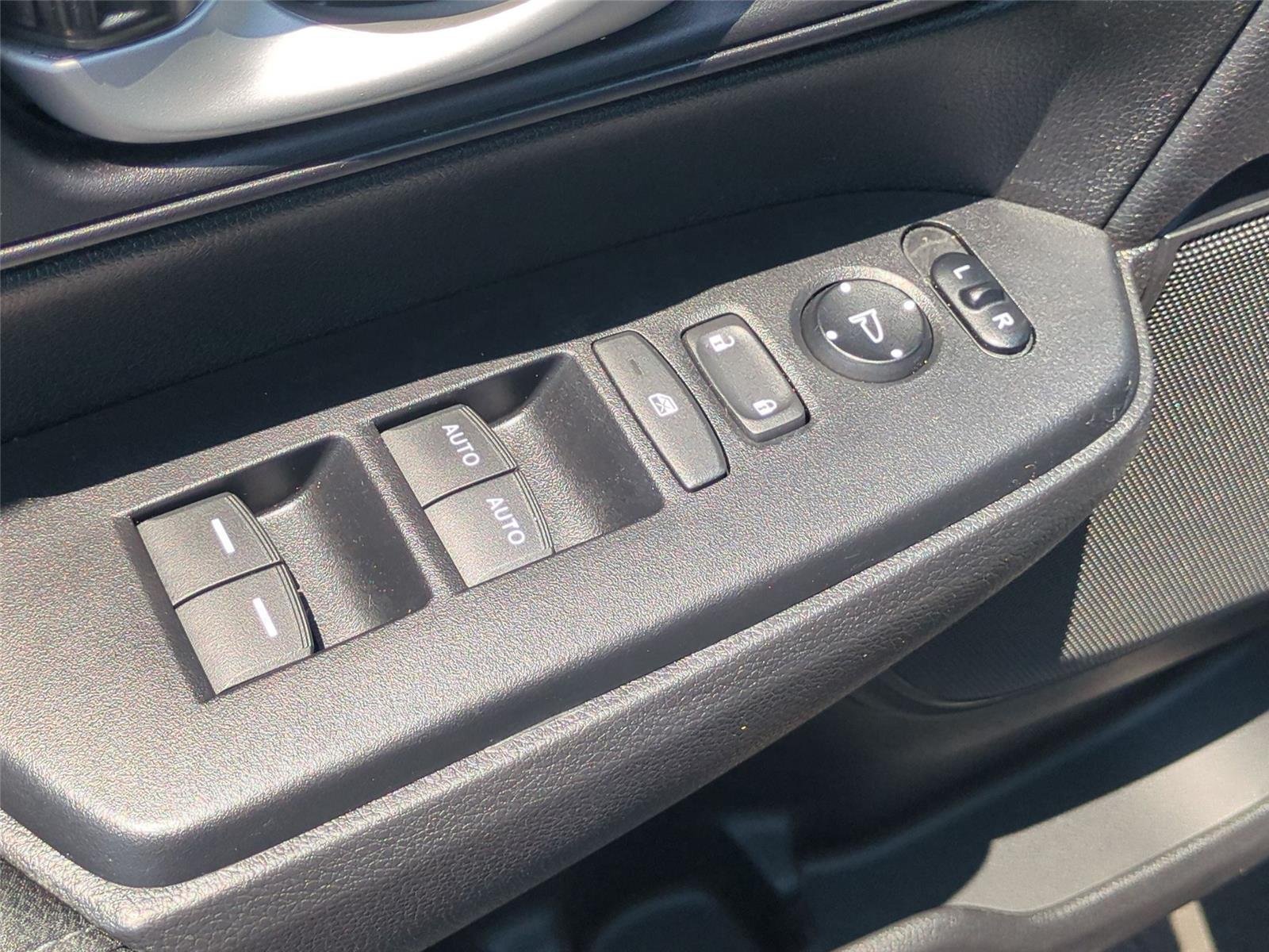 Used 2021  Honda  image 16