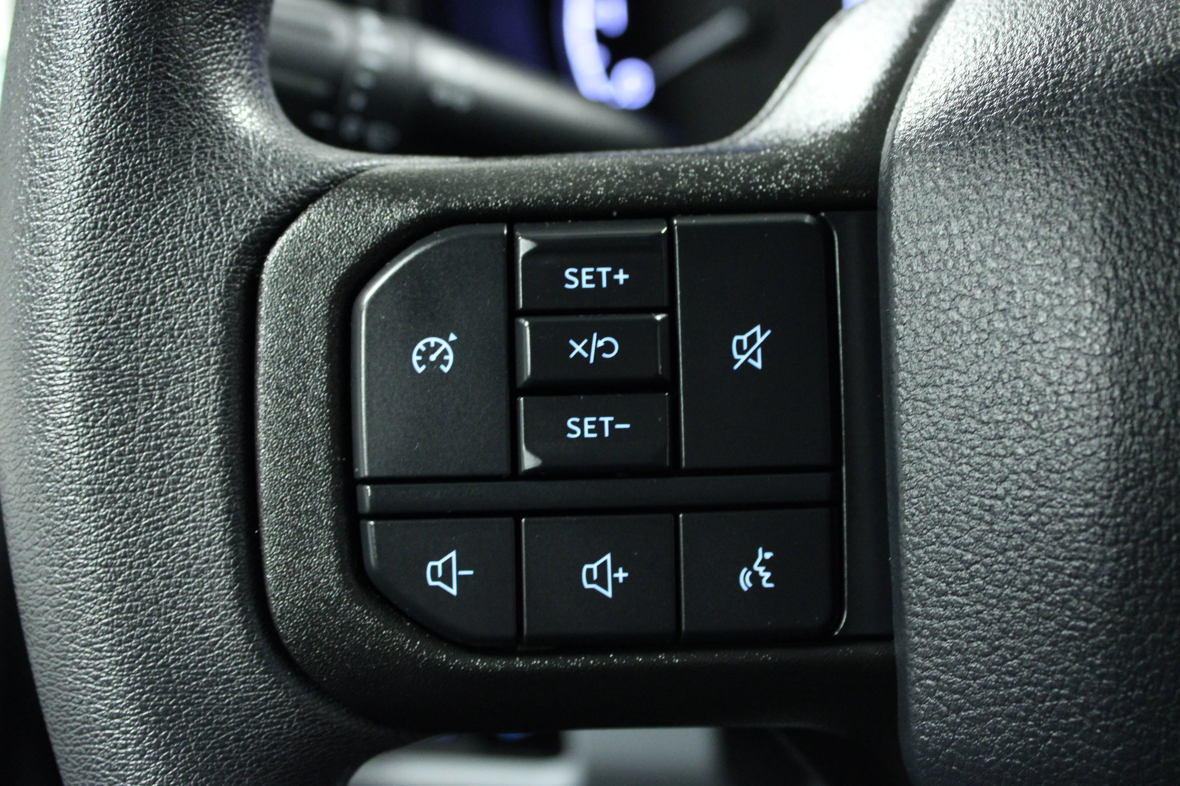 Used 2025 Black Metallic Ford XLT image 20