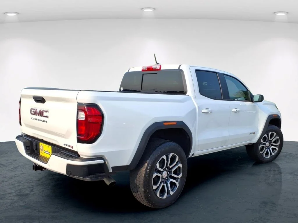 Used 2023 White GMC AT4 image 8