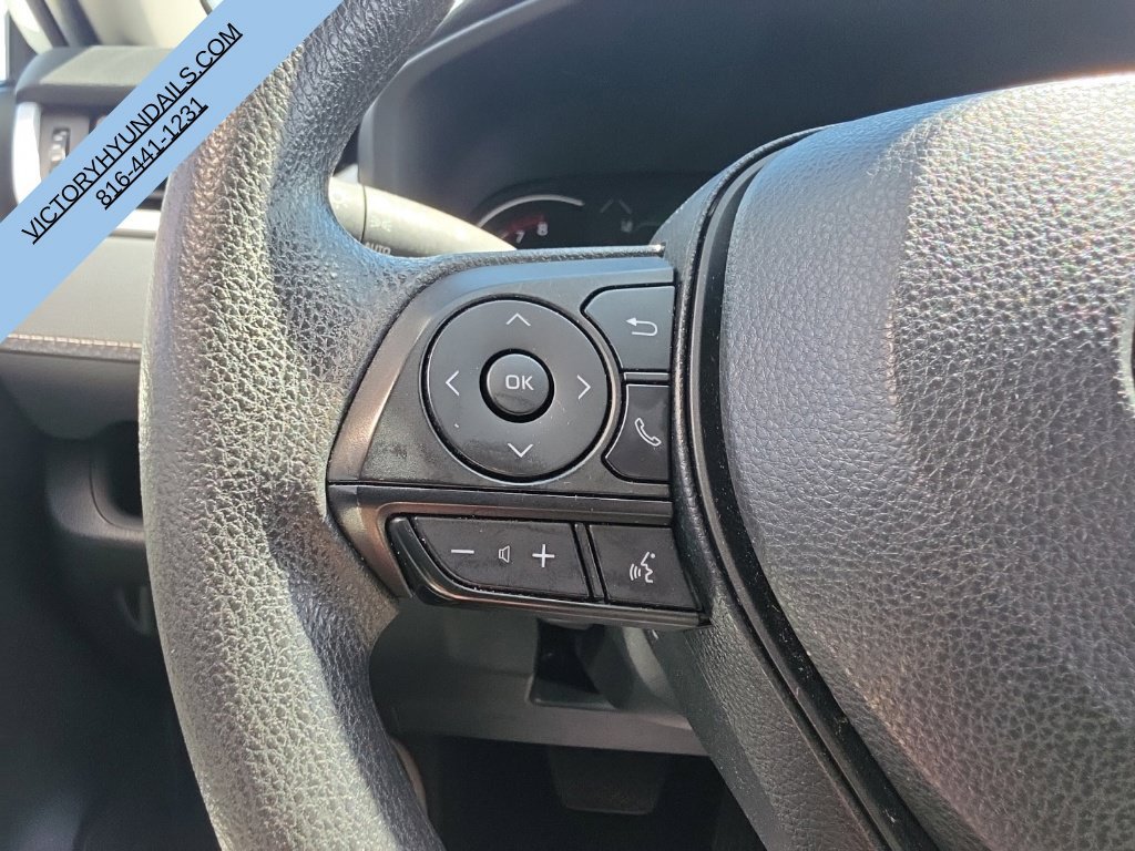 Used 2025 White Toyota XLE image 22