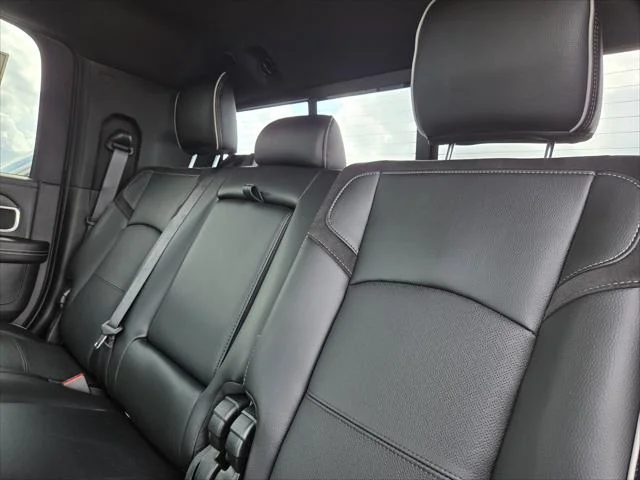 New 2027 Ceramic Gray Clear-Coat Exterior Paint RAM Laramie image 24