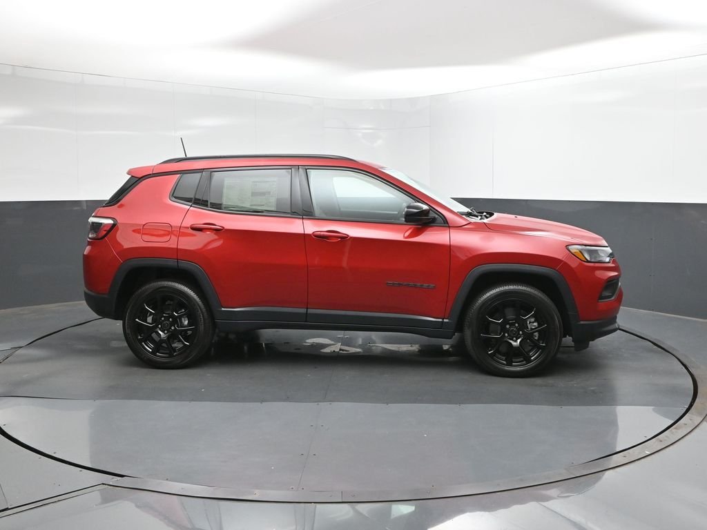 New 2026 Red Hot Pearlcoat Jeep Latitude image 15