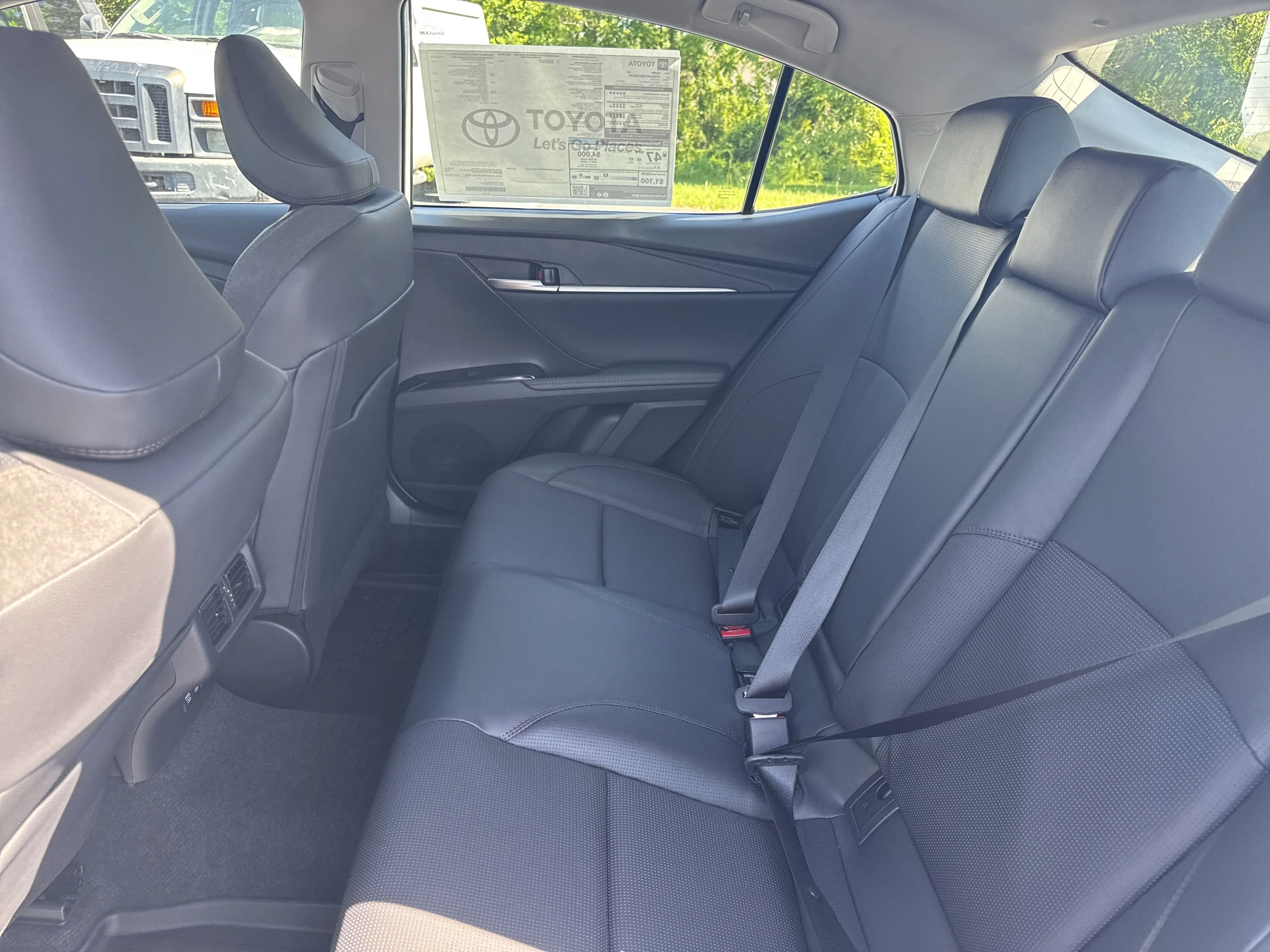 Used 2025  Toyota  image 23