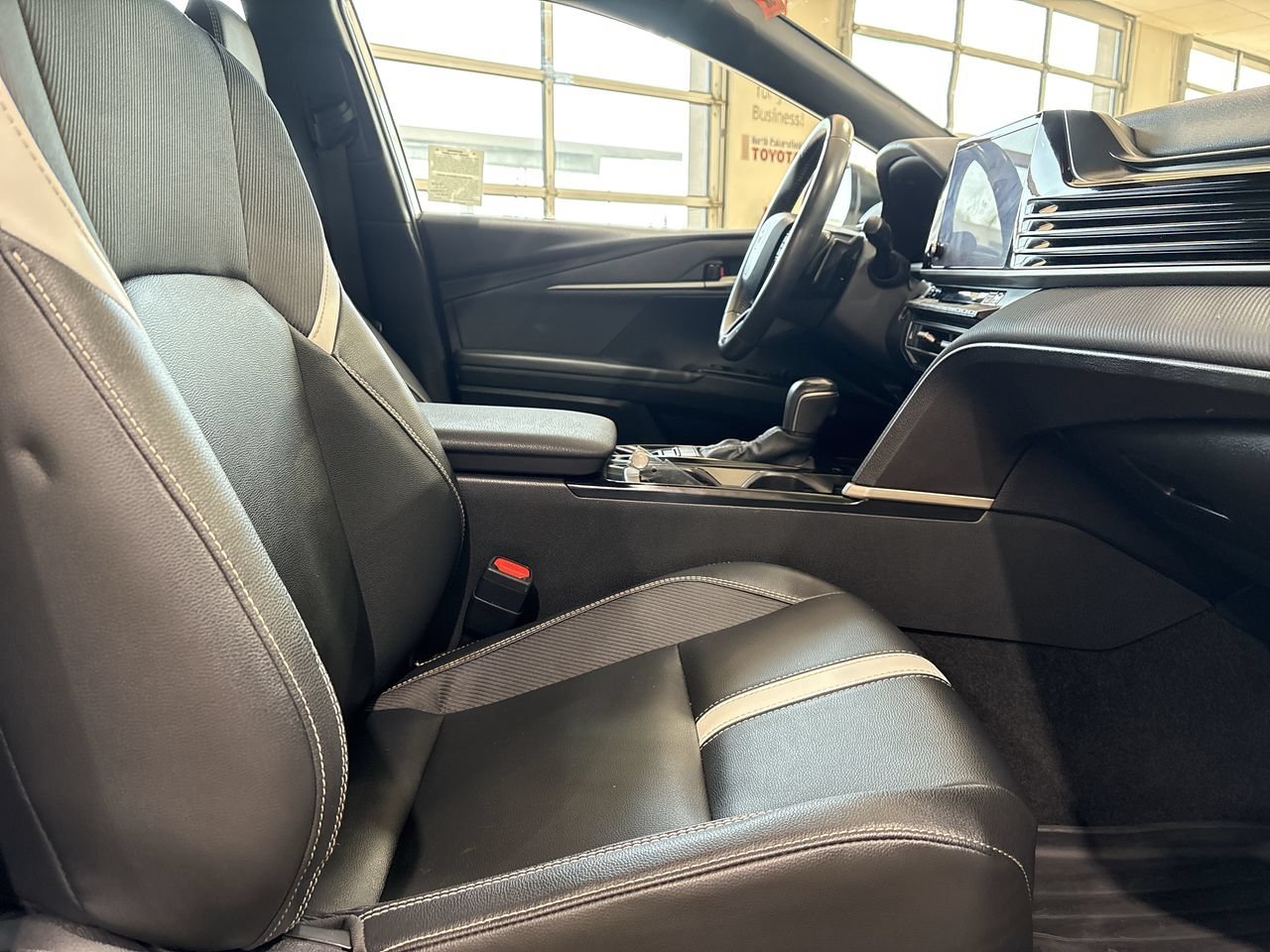 Certified Used 2025 Ice Toyota SE image 25