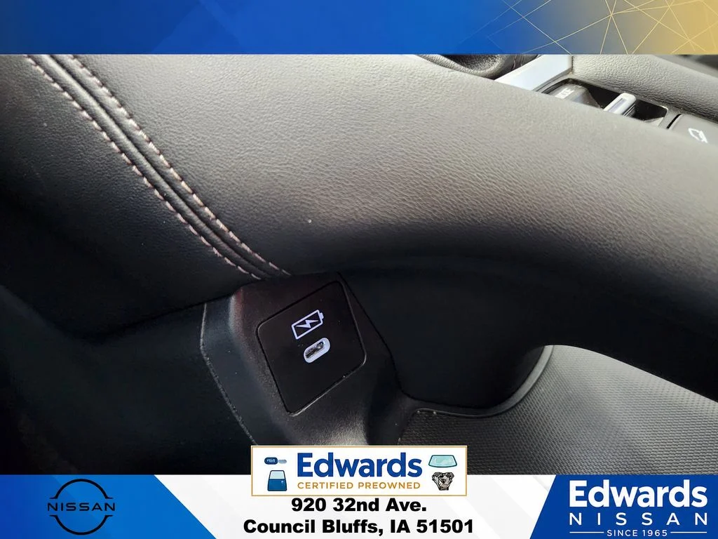 Used 2024 White Honda EX-L image 28