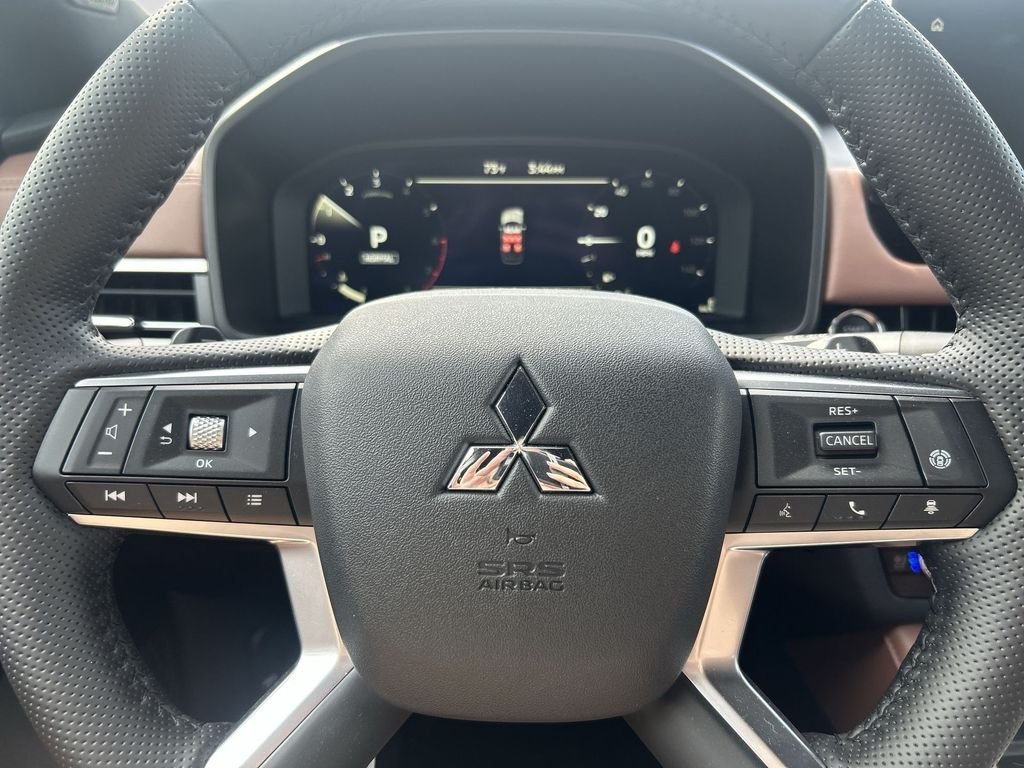 New 2026 RED DIAMOND/BLK Mitsubishi SEL image 23
