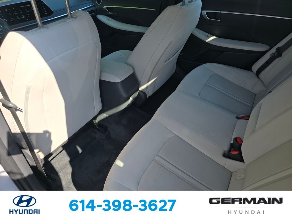 Used 2023 White Hyundai SEL image 20