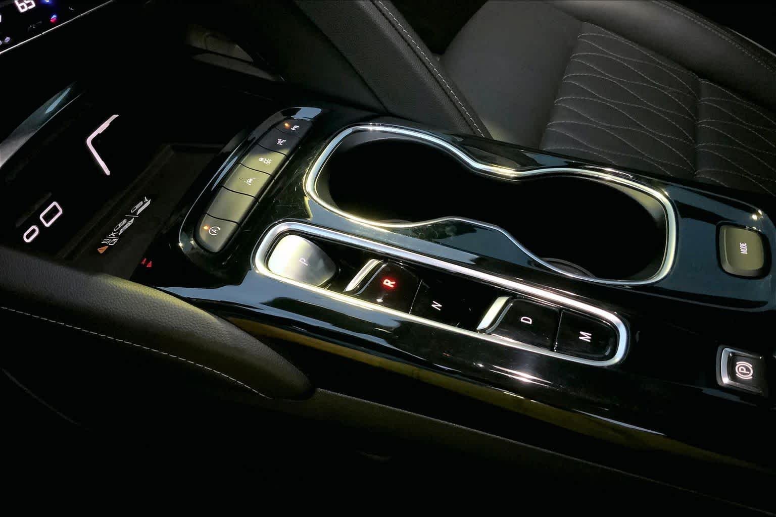 Used 2022 Ebony Twilight Metallic Buick Avenir image 16