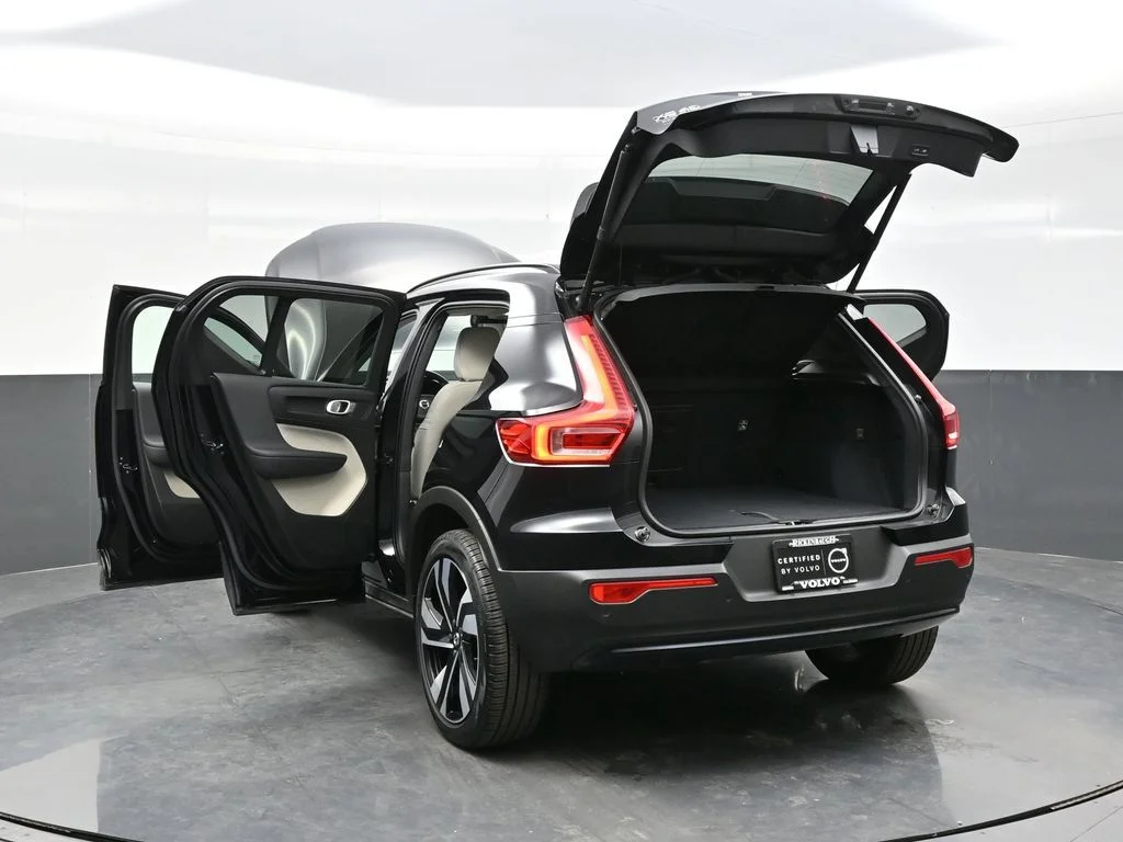 Certified Used 2025 Onyx Black Volvo Ultra image 41
