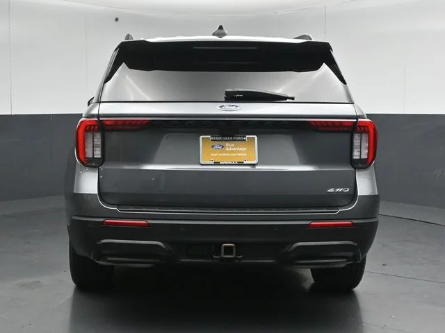 Certified Used 2025 Carbonized Gray Metallic Ford ST-Line image 2