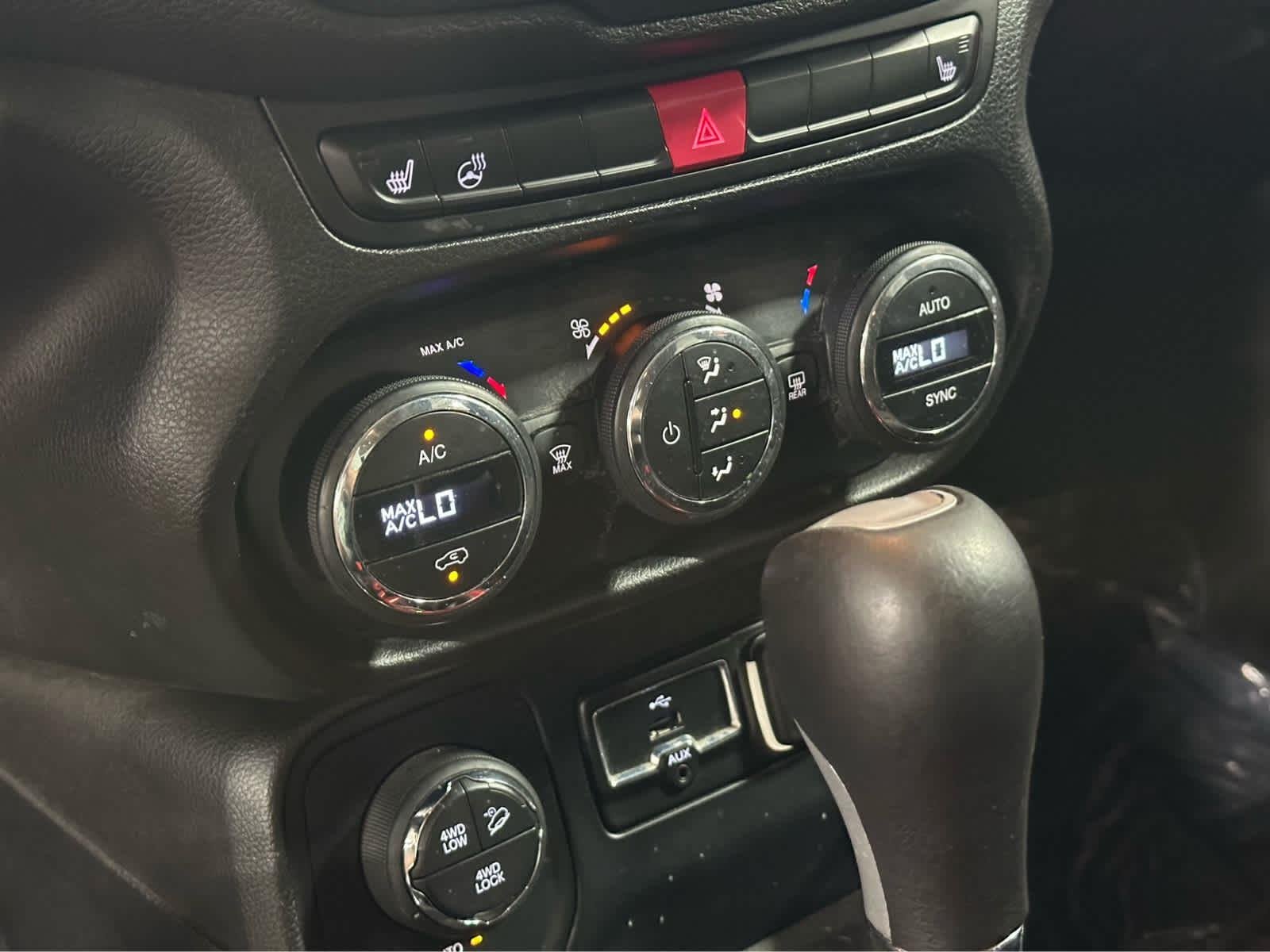 2016 Jeep Renegade Trailhawk - Photo 31