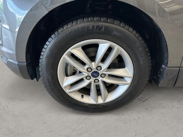 Used 2015  Ford SEL image 14