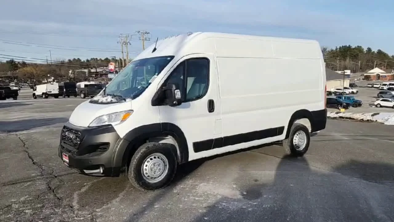 New 2026 Bright White Clear-Coat Exterior Paint RAM Tradesman image 4