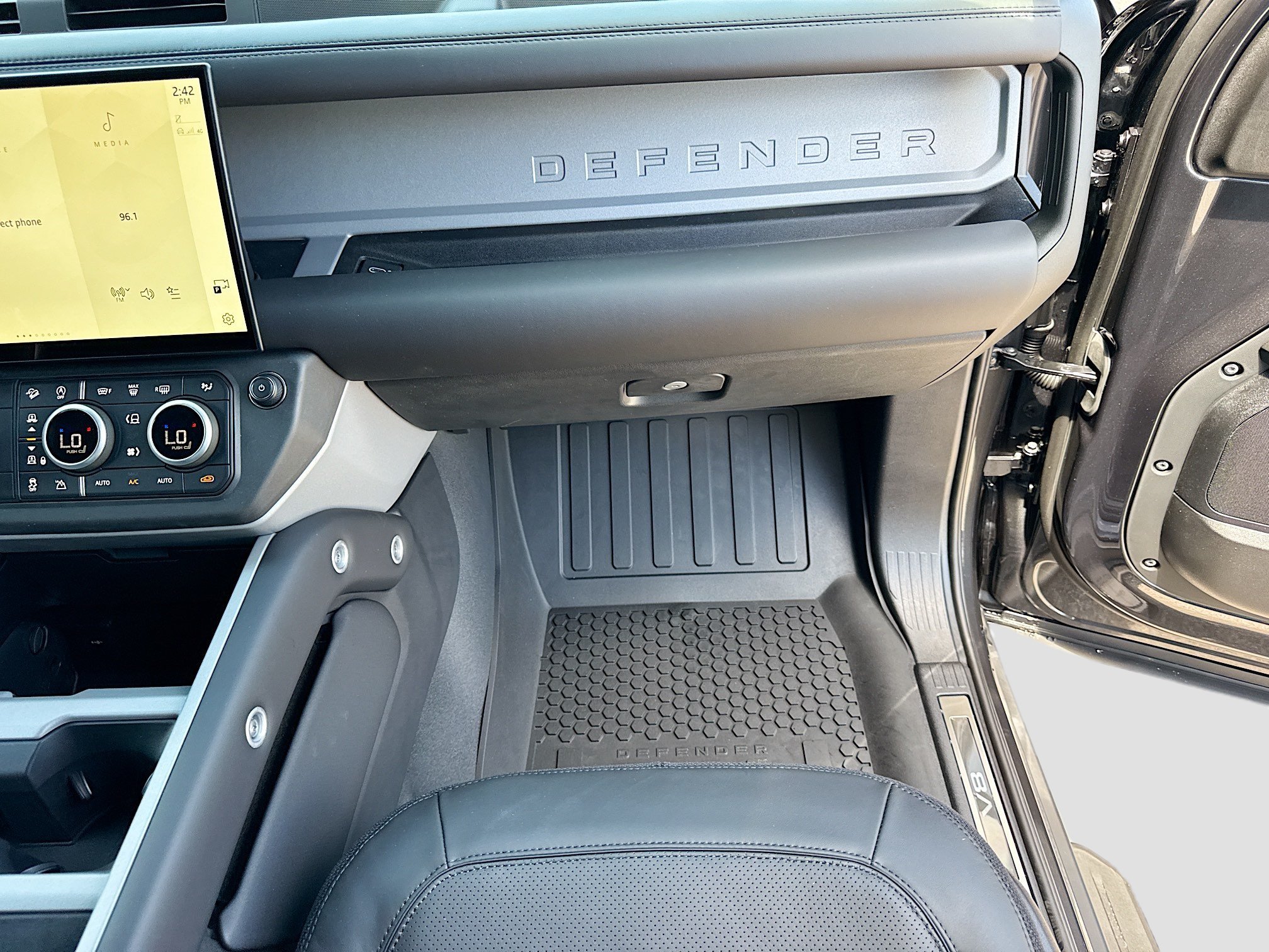 New 2026 Carpathian Grey Land Rover V8 image 17