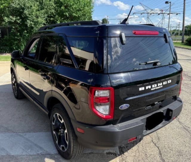 Used 2021 Shadow Black Ford Outer Banks image 4