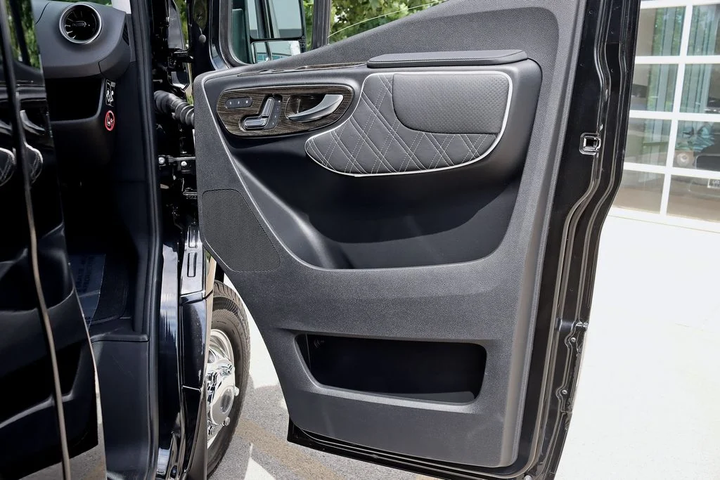 Used 2026 Black Mercedes-Benz  image 33
