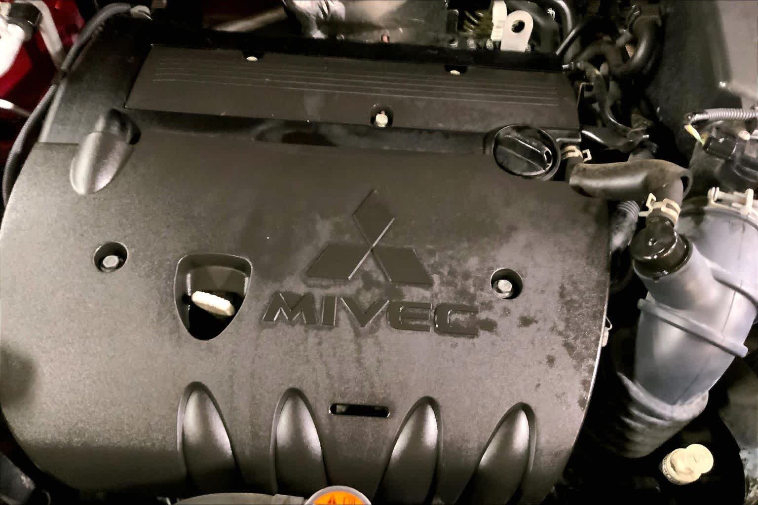 Used 2022 Red Diamond Mitsubishi ES image 33