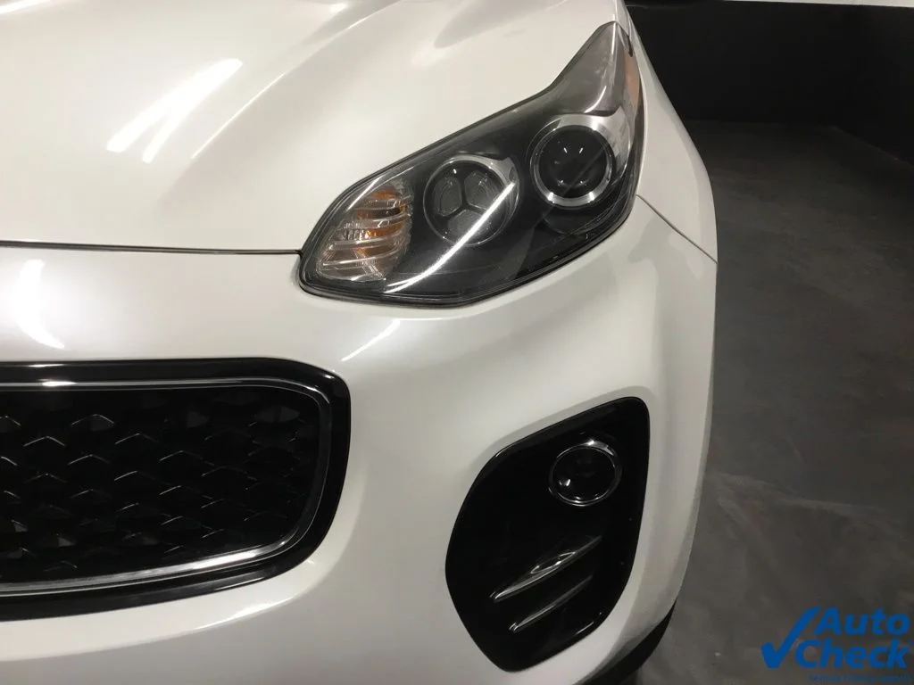 Used 2018 White Kia EX image 17